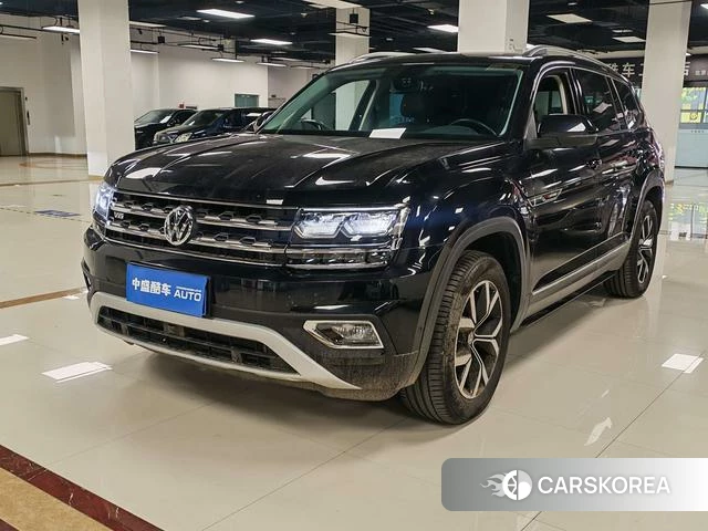 Volkswagen Tourang 2021 Черный из Китая