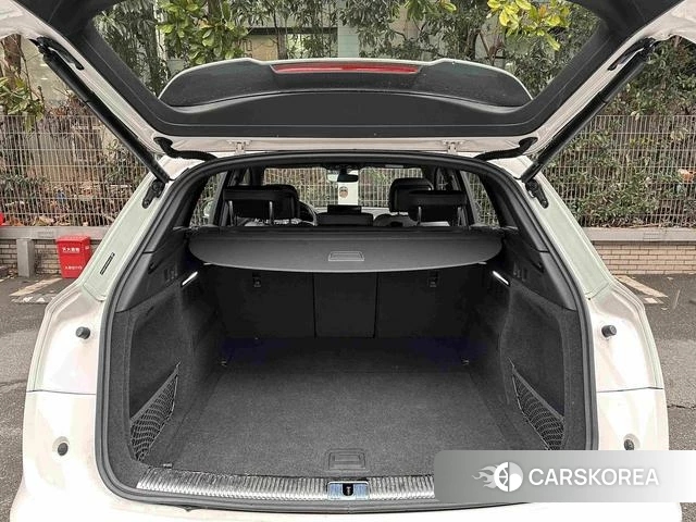 Audi Q5L 2024 Белый из Китая