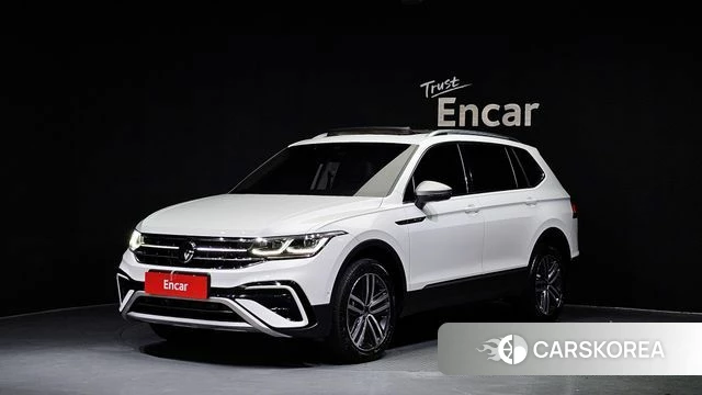 Volkswagen Tiguan Allspace 2023 Белый из Кореи