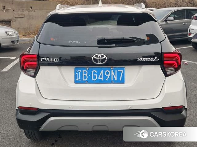 Toyota YARIS L Zhixuan 2022 Белый из Китая