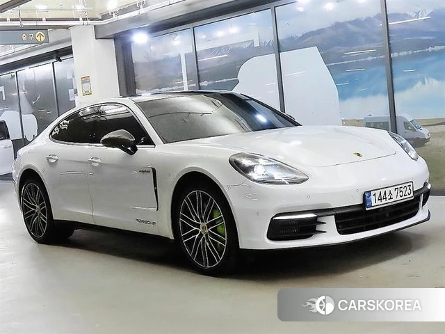 Porsche Panamera (971) 2020 Белый из Кореи
