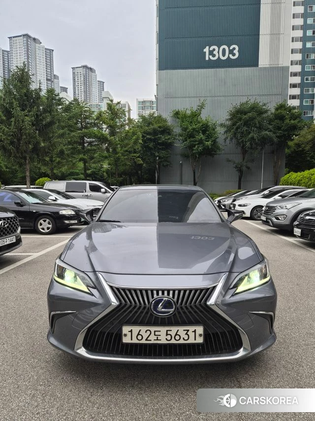 Lexus ES300h 7th generation 2020 Серый из Кореи