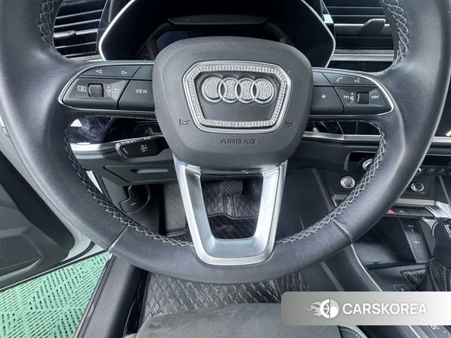 Audi Q3 2023 Белый из Китая