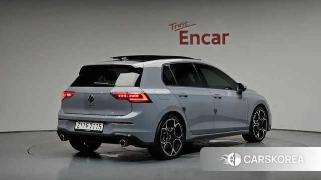 Volkswagen Golf 8th Generation 2026 Серебристо-серый из Кореи