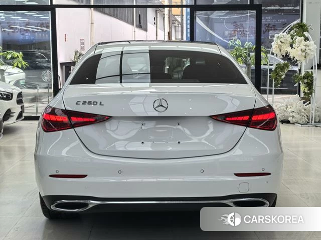 Mercedes-Benz Class C 2023 Белый из Китая