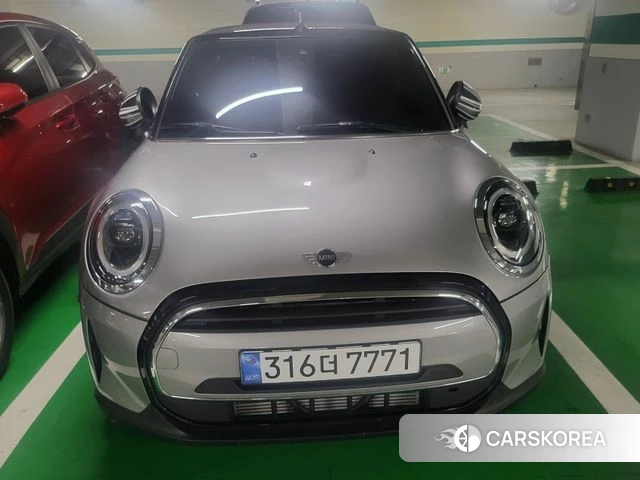 Mini Cooper Convertible 2024 Серебристо-серый из Кореи