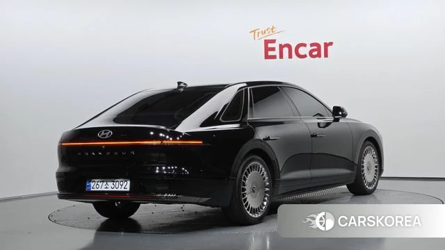 Hyundai Grandeur Hybrid (GN7) 2023 Черный из Кореи