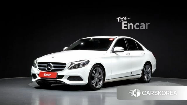 Mercedes-Benz C-Class W205 2018 Белый из Кореи