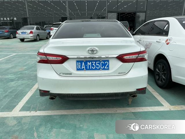 Toyota Camry 2021 Белый из Китая