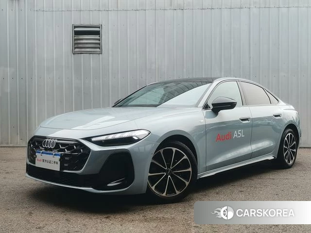Audi A5L 2025 Серебристо-серый из Китая