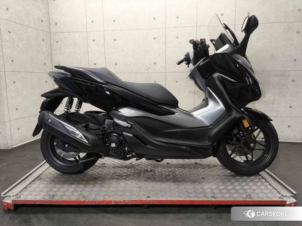 Проданный Honda FORZA 2018 из Японии