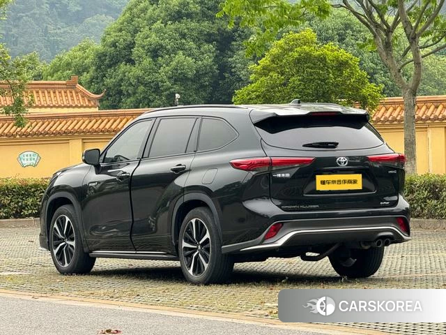 Toyota Crown Lufang 2021 Черный из Китая