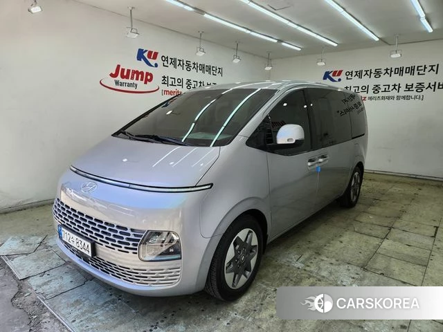 Hyundai Staria 2022 Серебряный из Кореи
