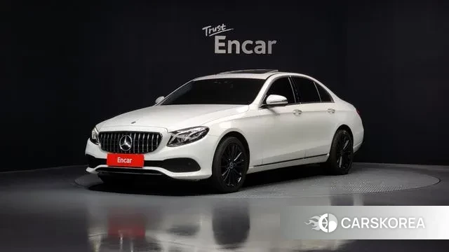 Mercedes-Benz E-Class W213 2018 Белый из Кореи