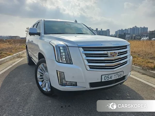 Cadillac Escalade 2018 Белый из Кореи