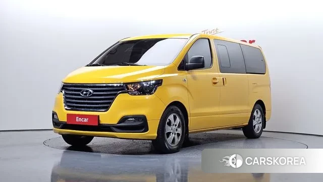 Hyundai The New Grand Starex 2019 Желтый из Кореи