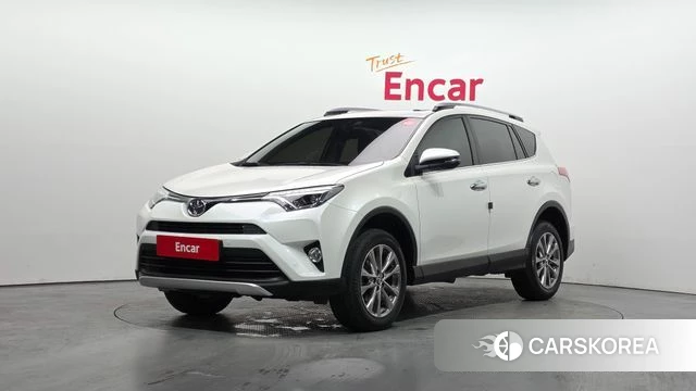 Toyota RAV4 2018 Белый из Кореи