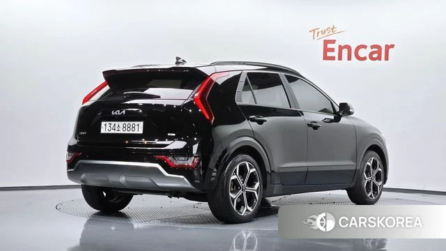 Kia Di Ol Nu Niro 2023 Черный из Кореи