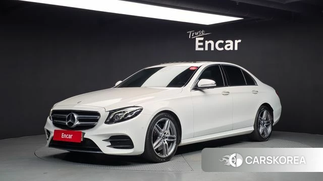 Mercedes-Benz E-Class W213 2019 Белый из Кореи