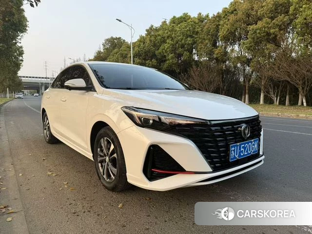 Chang'an Yidong 2023 Белый из Китая