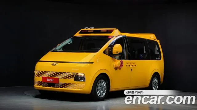 Hyundai Staria 2022 Желтый из Кореи