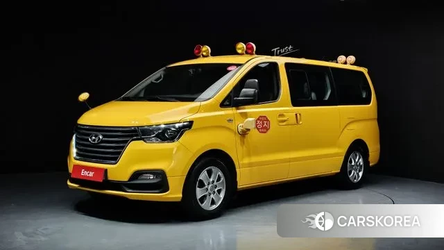 Hyundai The New Grand Starex 2018 Желтый из Кореи