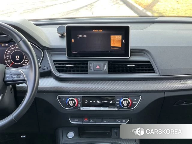 Audi Q5L 2019 Синий из Китая