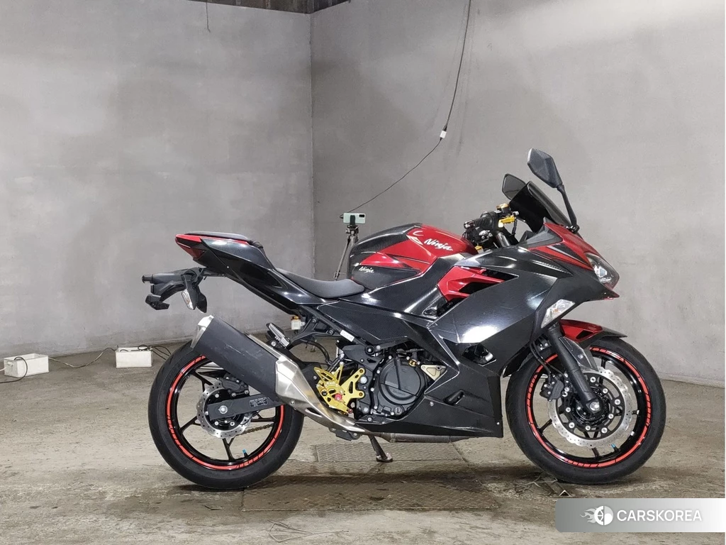 Проданный Kawasaki NINJA 400 2019 из Японии