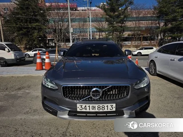 Volvo V90 Cross-Country 2020 Серебристо-серый из Кореи
