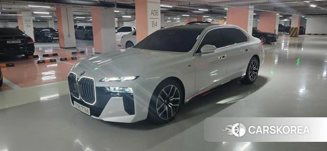 BMW 7 Series (G70) 2025 Белый из Кореи