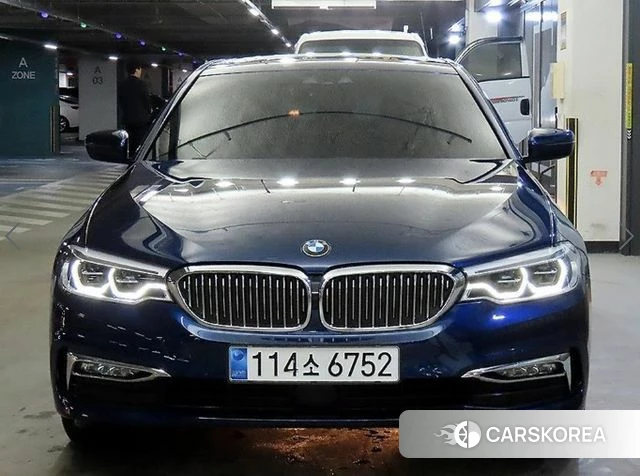 BMW 5 Series (G30) 2018 Синий из Кореи