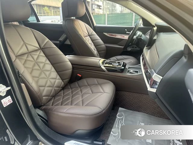 BMW 7 series 2024 Черный из Китая