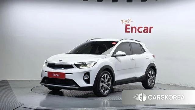 Kia Stonic 2019 Белый из Кореи