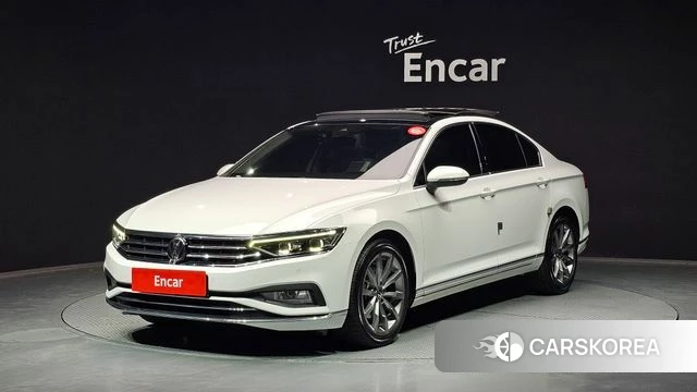 Volkswagen Passat GT (B8) 2021 Белый из Кореи