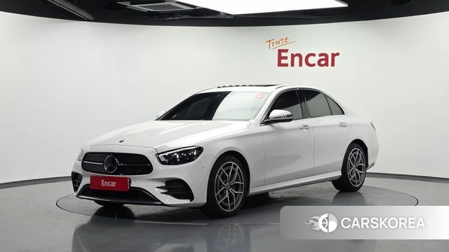 Mercedes-Benz E-Class W213 2021 Белый из Кореи