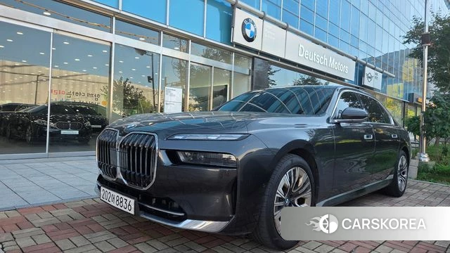 BMW 7 Series (G70) 2023 Серый из Кореи