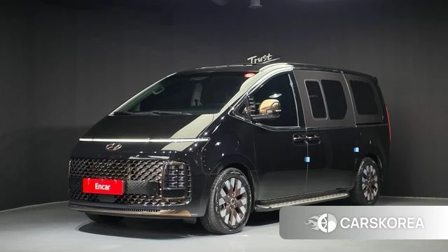 Hyundai Staria 2023 Черный из Кореи