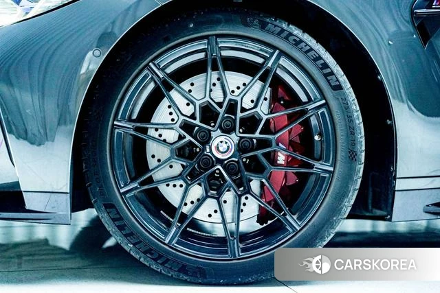 BMW M4 2023 Темно-серый из Китая