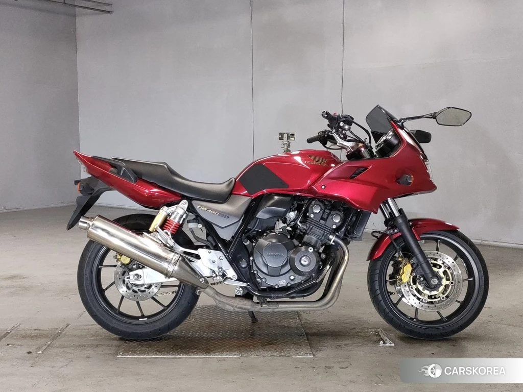 Проданный Honda CB400SF BOLDOR 2017 из Японии