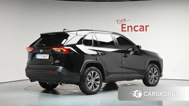 Toyota RAV4 5th Generation 2024 Черный из Кореи
