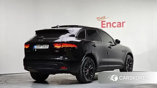 Jaguar F-PACE 2020 Черный из Кореи