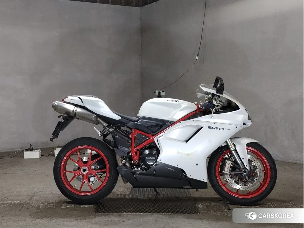 Проданный Ducati 848 EVO 2011 из Японии, фото 2