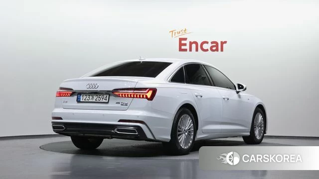 Audi A6 (C8) 2019 Белый из Кореи
