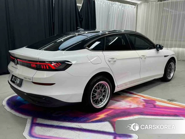 Volkswagen Lingdu 2022 Белый из Китая