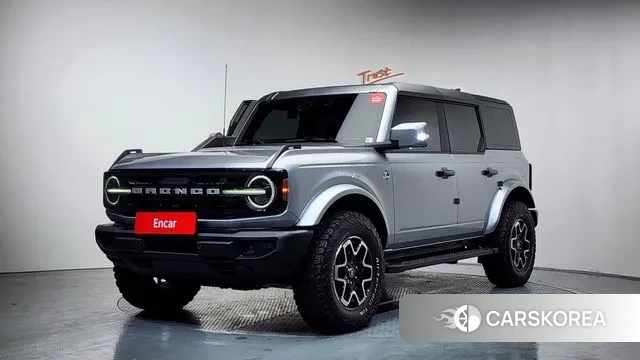 Ford Bronco 6th Generation 2022 Серебряный из Кореи