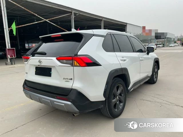 Toyota RAV4 Rongfang 2022 Белый из Китая