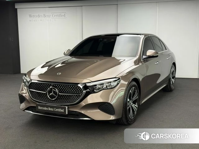 Mercedes-Benz E-Class W214 2025 Песочный из Кореи