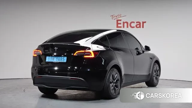 Tesla Model Y 2024 Черный из Кореи