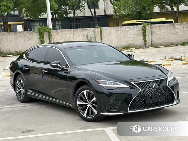 Lexus LS 2022 Черный из Китая
