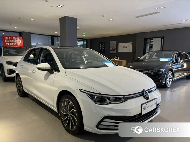 Volkswagen Golf 2022 Белый из Китая
